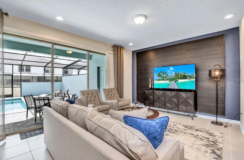 2407 Dubai Street, FL