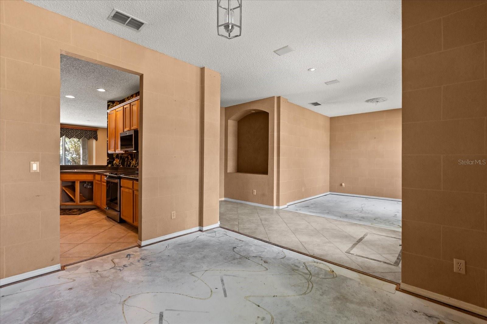 13853 Sunshowers Circle, FL