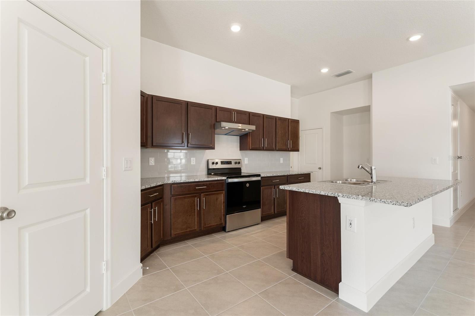 9239 Westside Hills Dr, FL