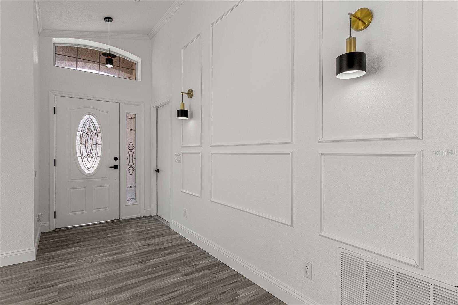 2402 Avalon Court, FL