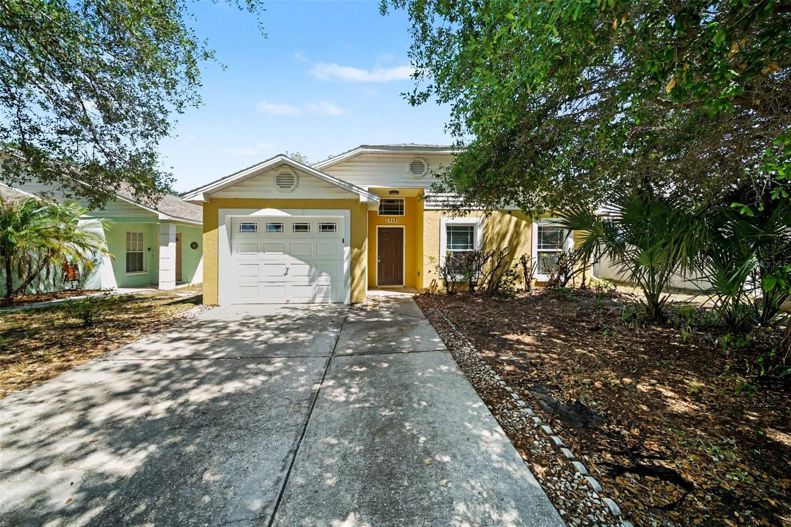 2424 Camden Oaks Place, FL