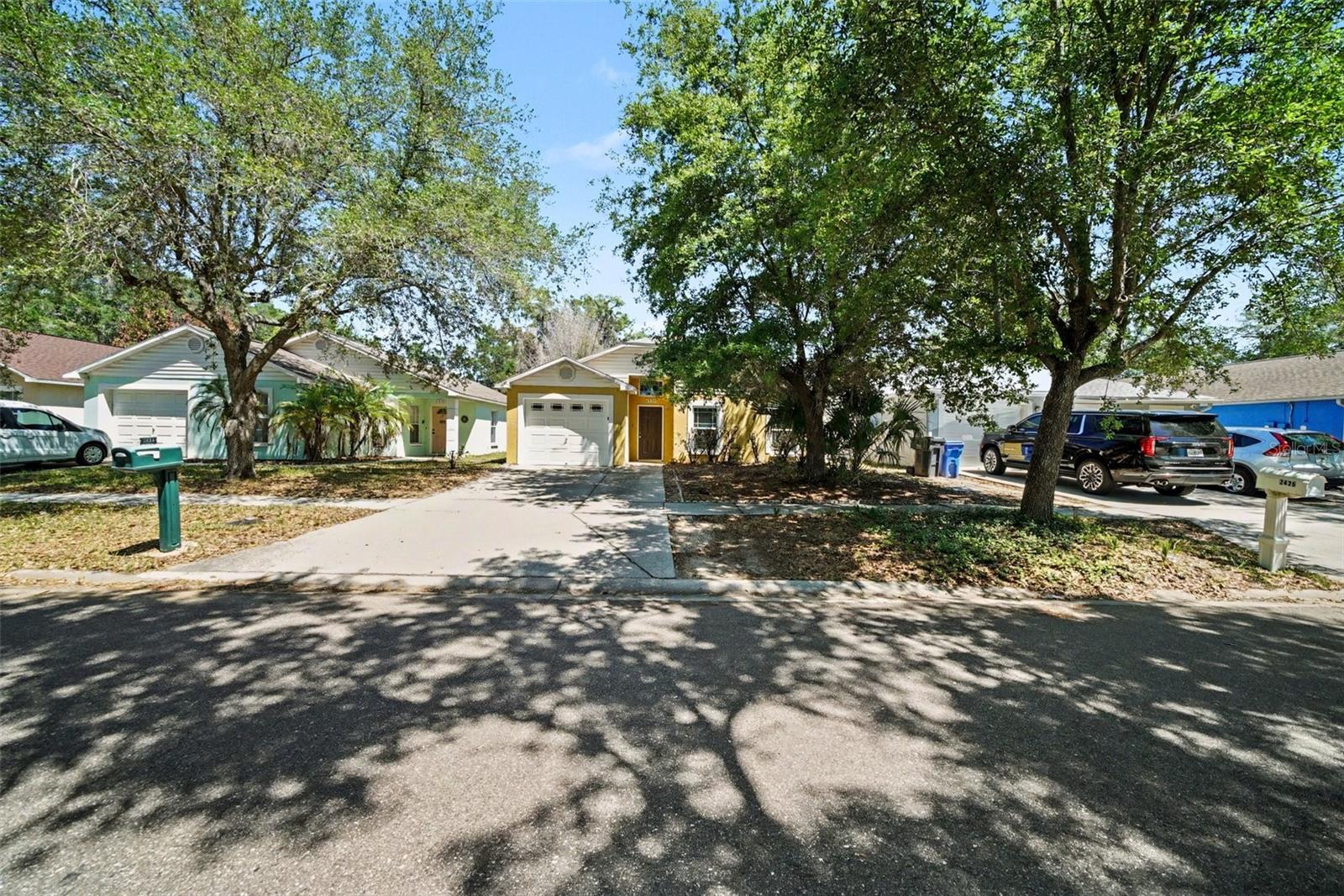 2424 Camden Oaks Place, FL