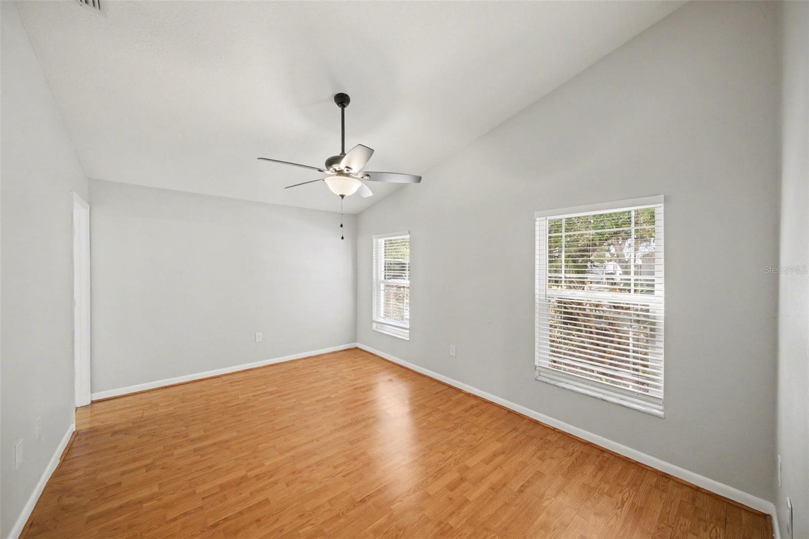 2424 Camden Oaks Place, FL