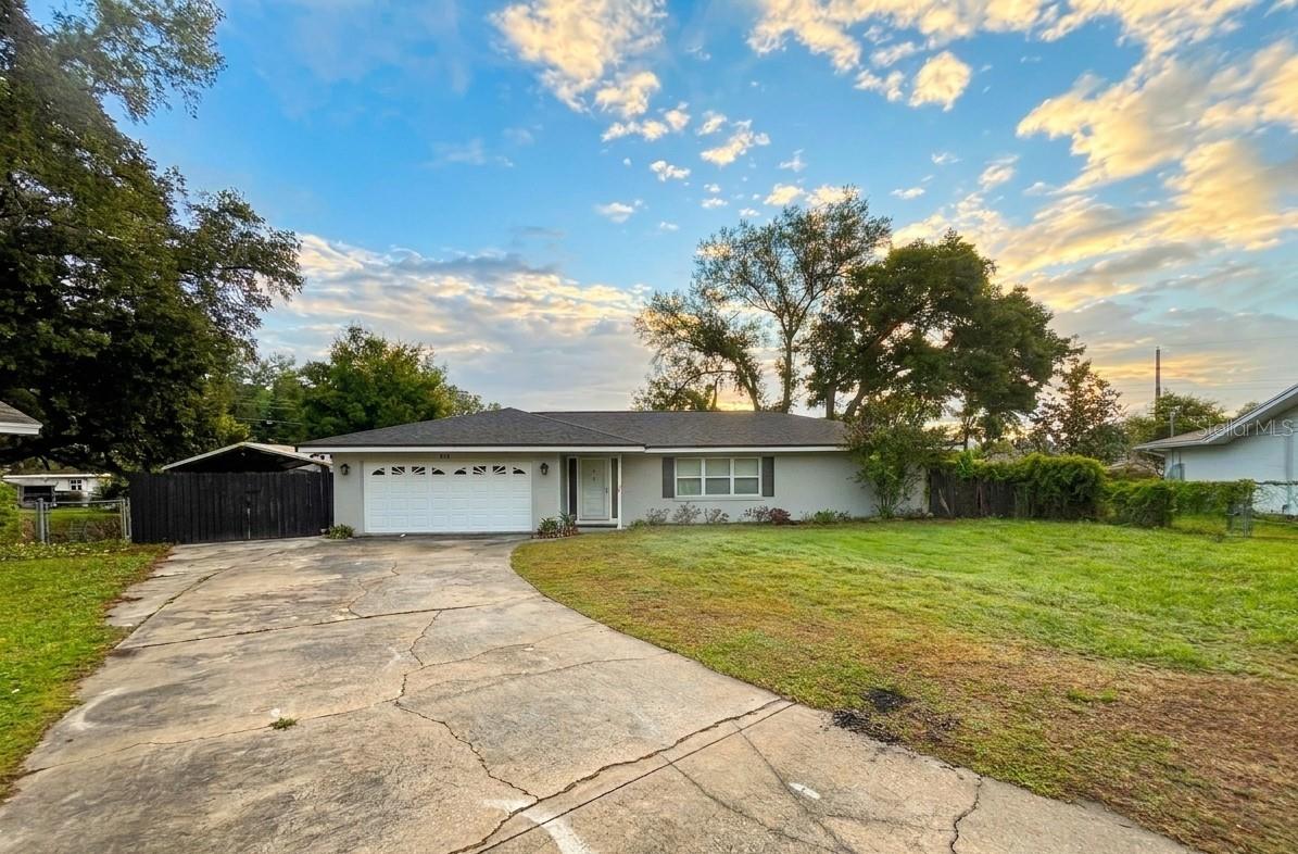 116 Holmes Place, FL