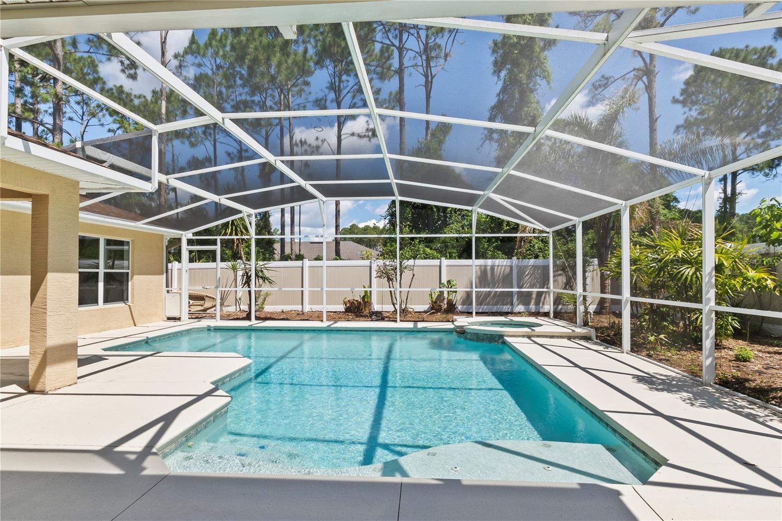 90 Universial Trail, FL