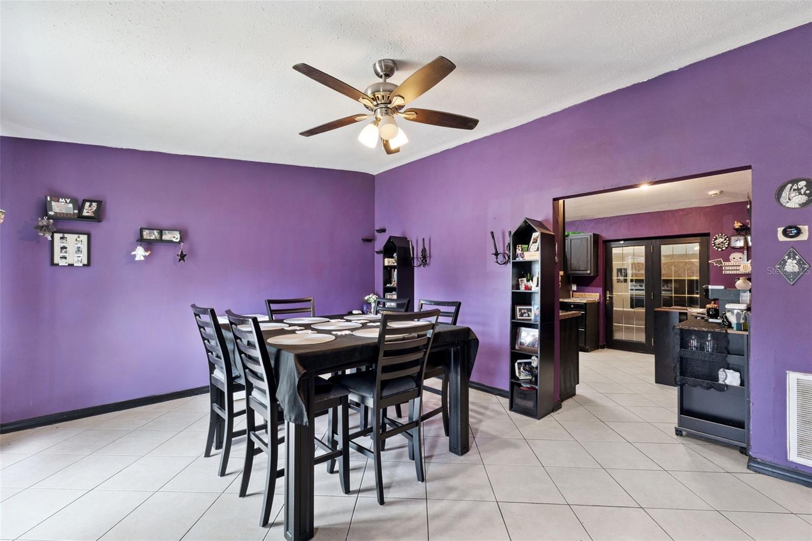 6204 Oakcrest Circle, FL
