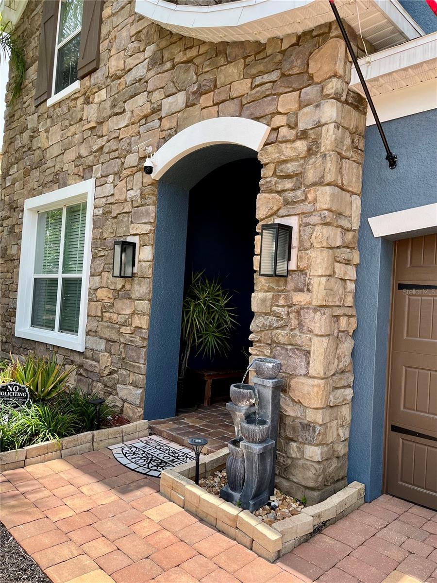 1033 Fountain Coin Loop, FL