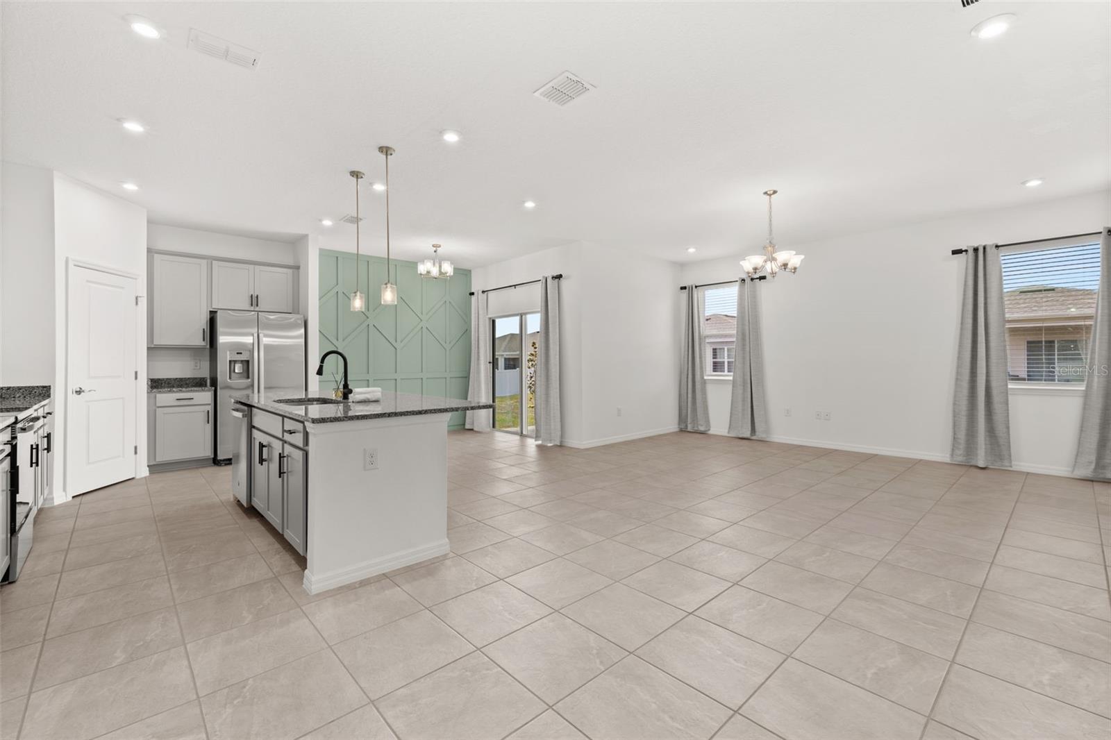 1123 Patriot Loop, FL