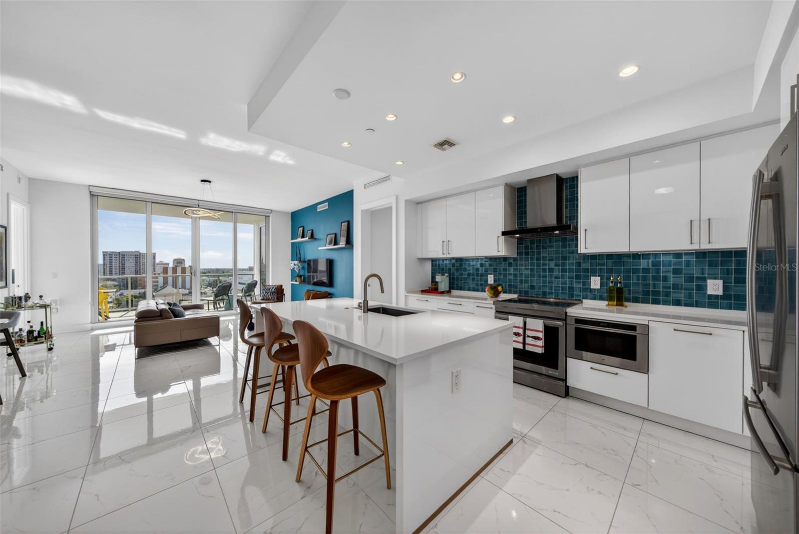 111 Pineapple Avenue, FL
