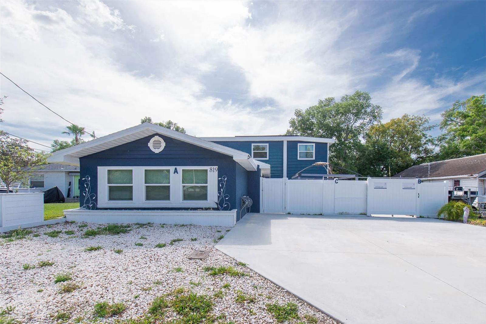 819 10th Street, FL