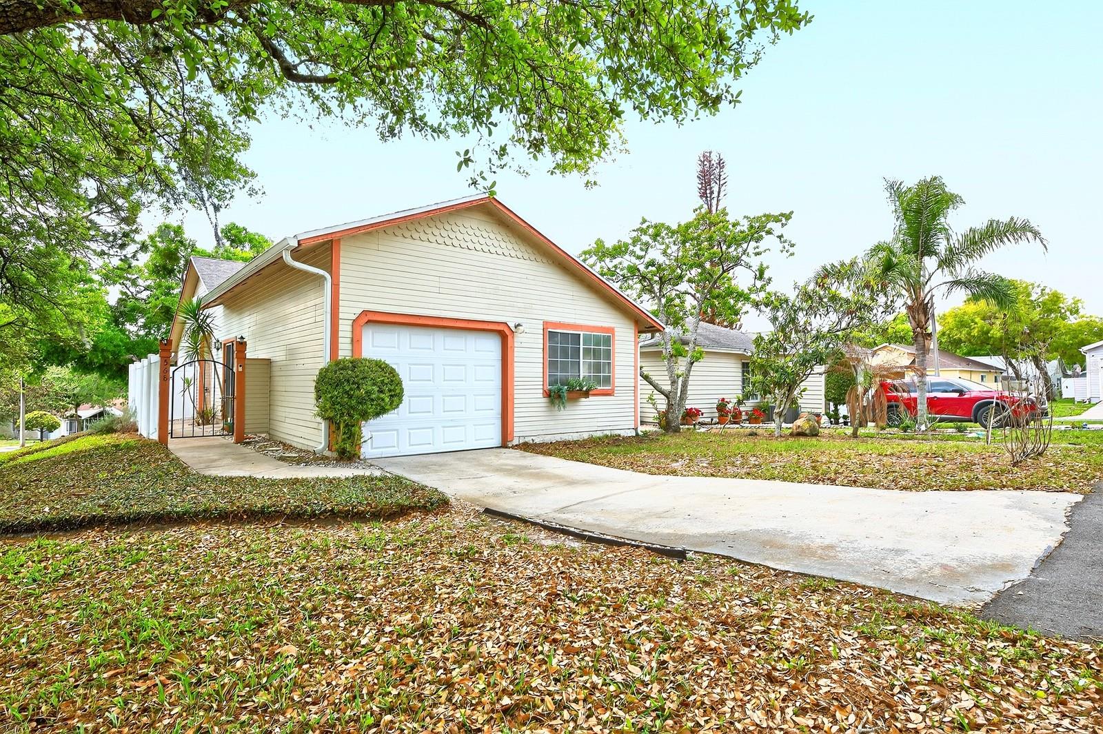 568 Abington Court, FL