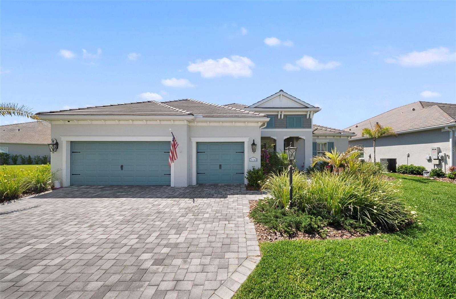 21244 Holmes Circle, FL