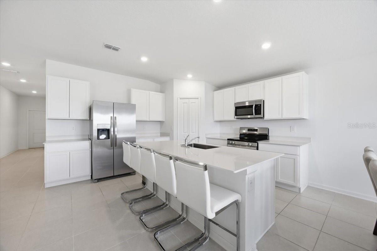 2350 Mckinley Drive, FL