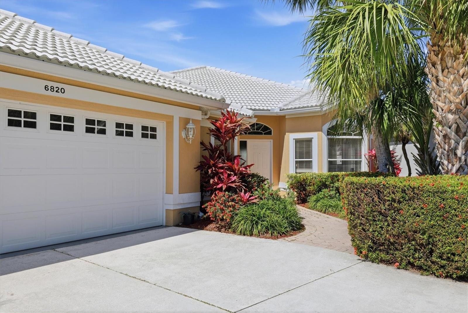 6820 Avenida Marbella, FL