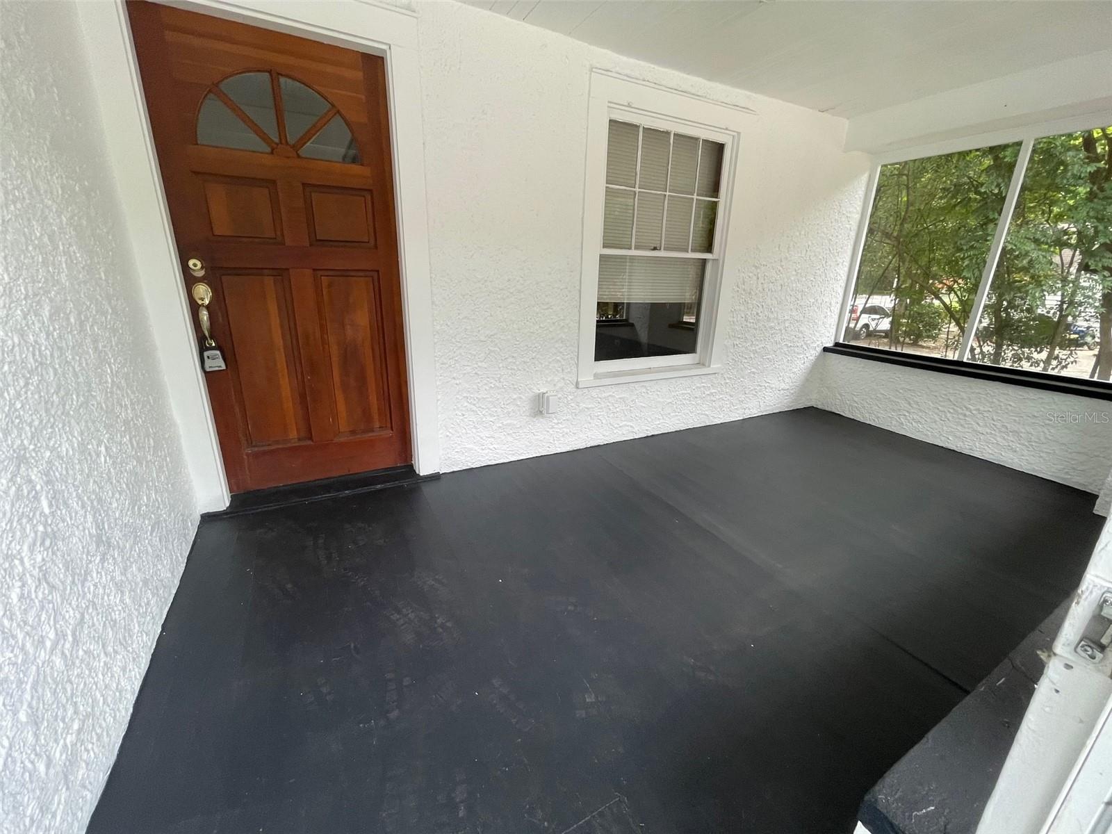 2635 University Avenue, FL