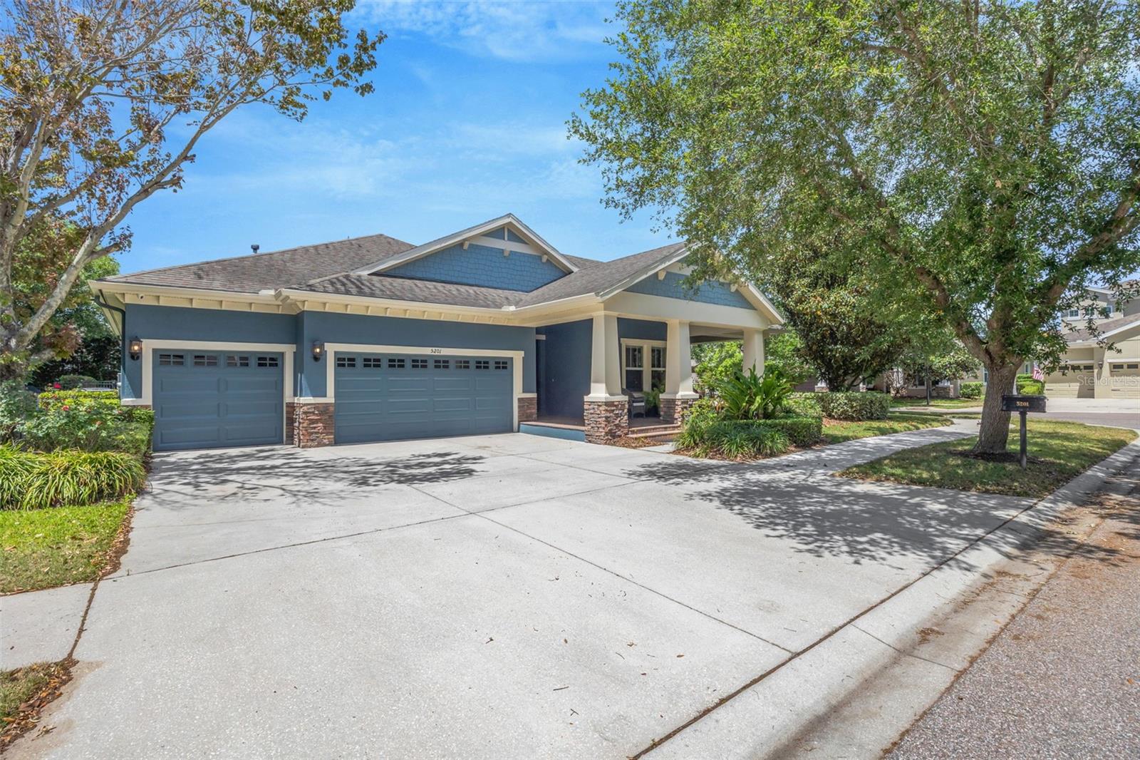 5201 Sparrowglen Place, FL