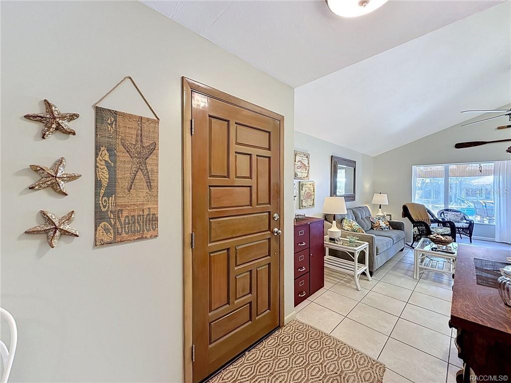 5198 Riverview Circle, FL