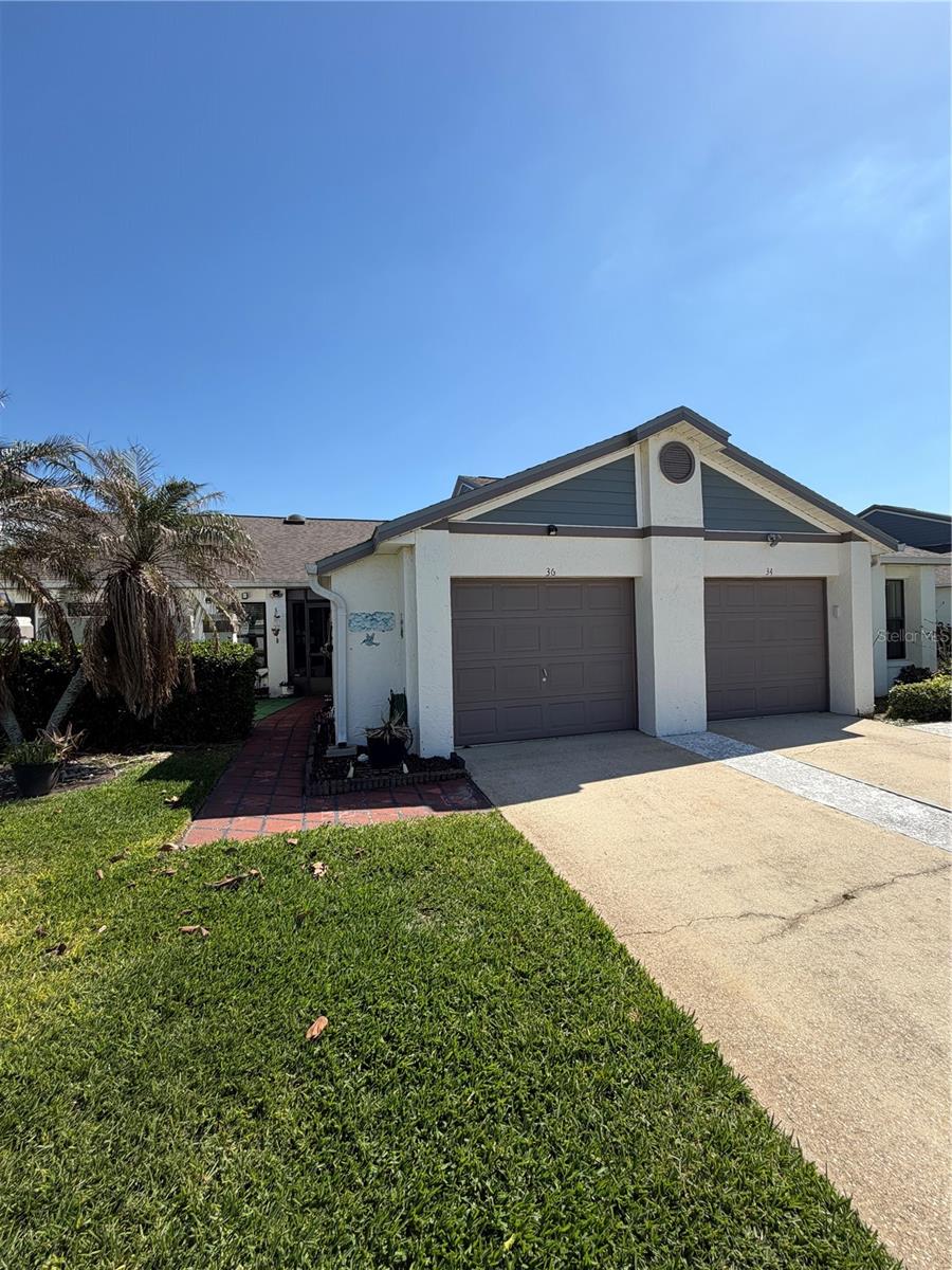 36 Lakepointe Circle, FL