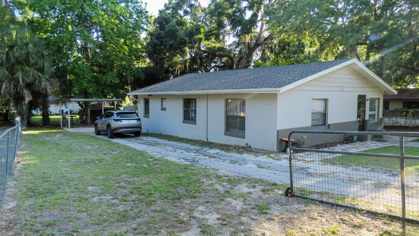 1021 Mcnamee Street, FL