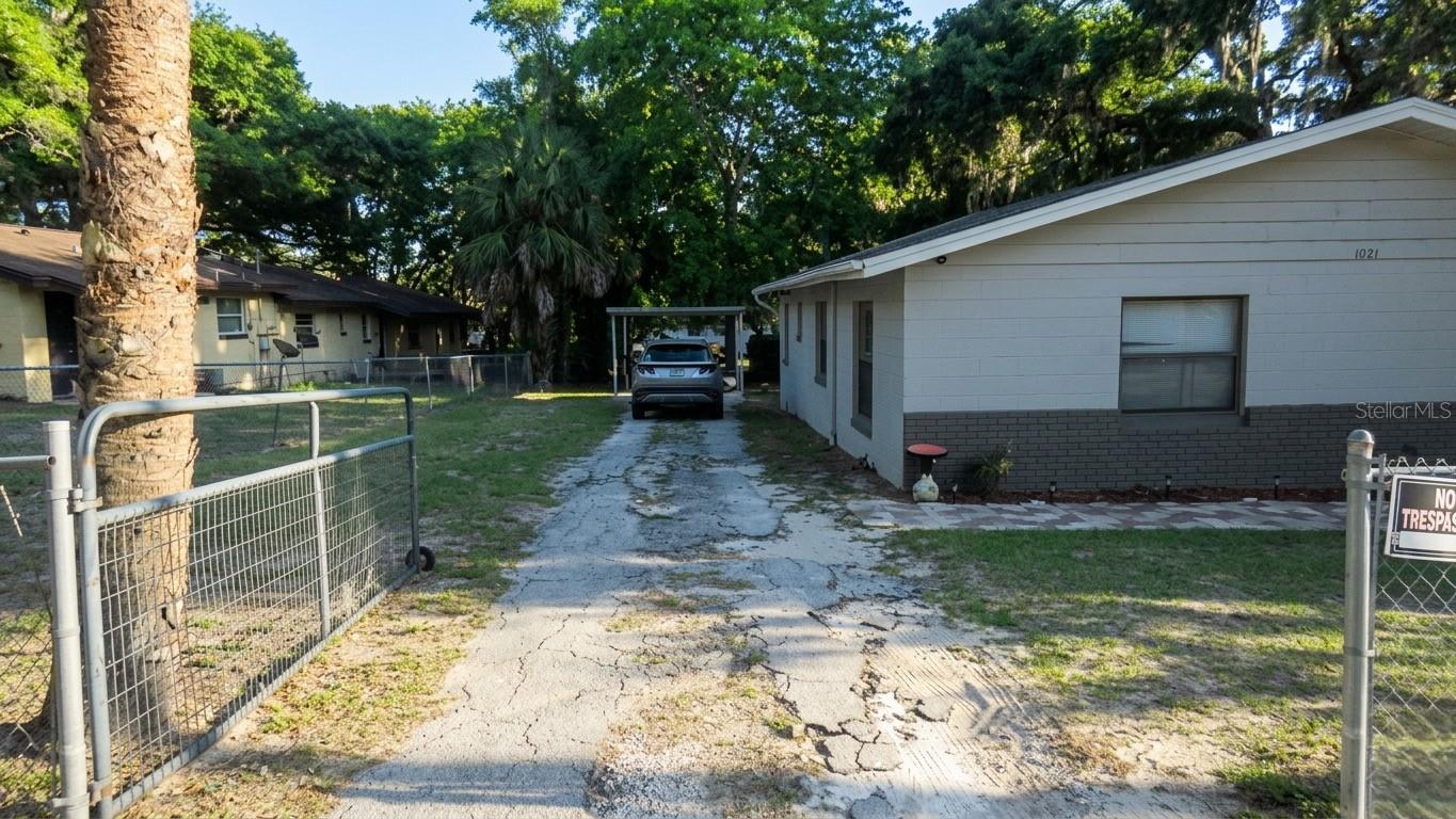 1021 Mcnamee Street, FL