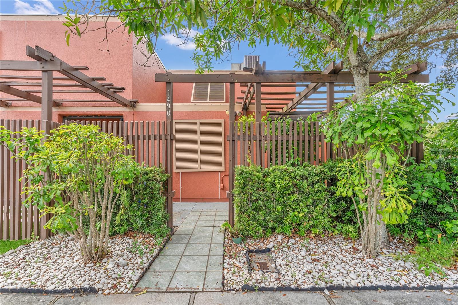 1490 Laguna Lane, FL