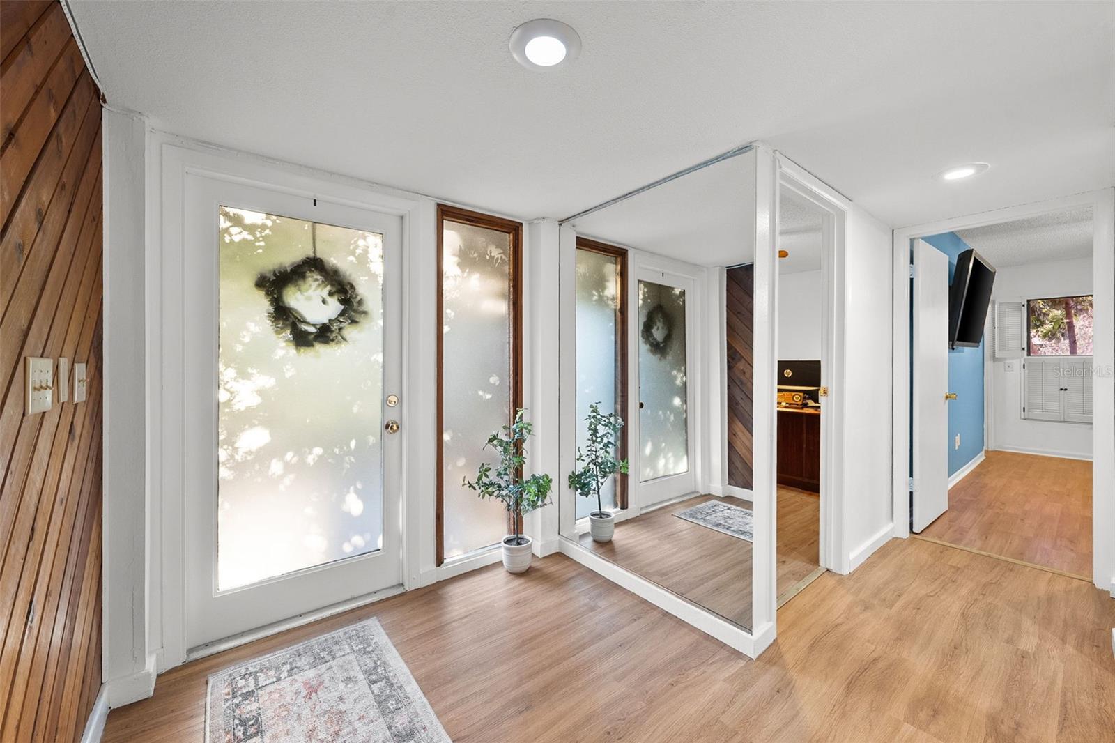 17301 Estes Road, FL