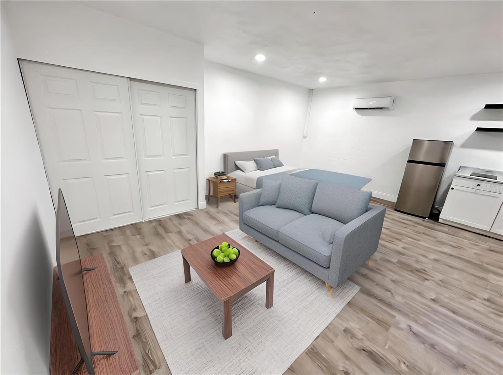 1017 Parkwood Drive, FL