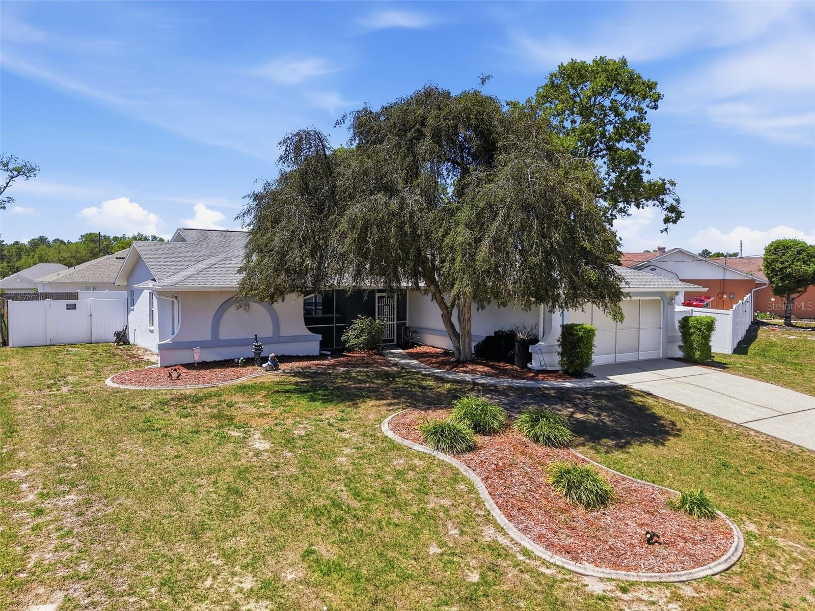 2239 Armadillo Avenue, FL
