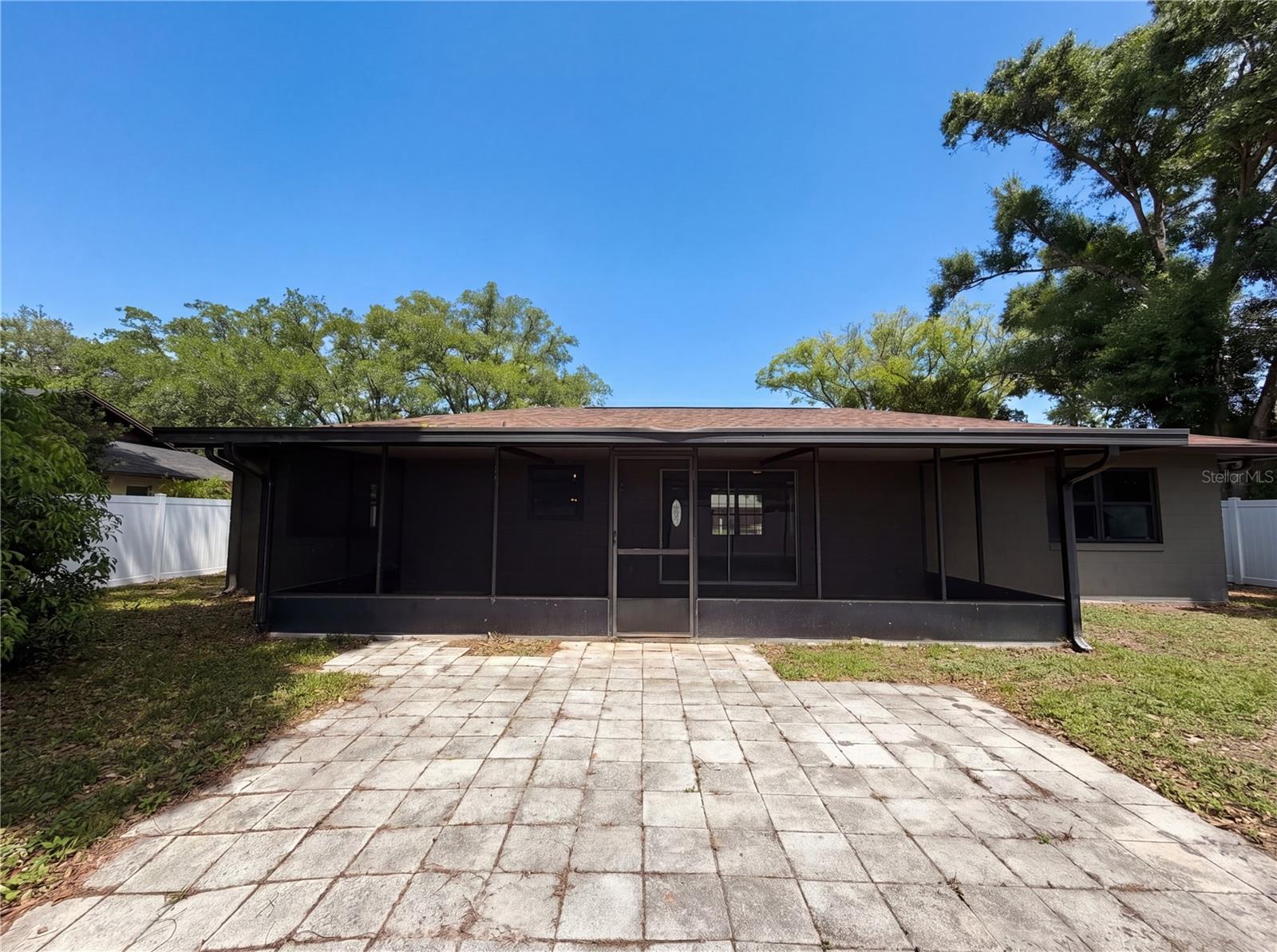 17621 Meadowbridge Drive, FL