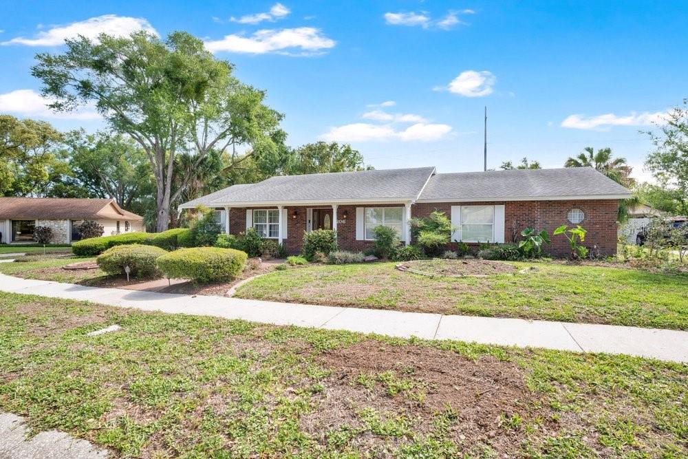 206 Cattail Court, FL