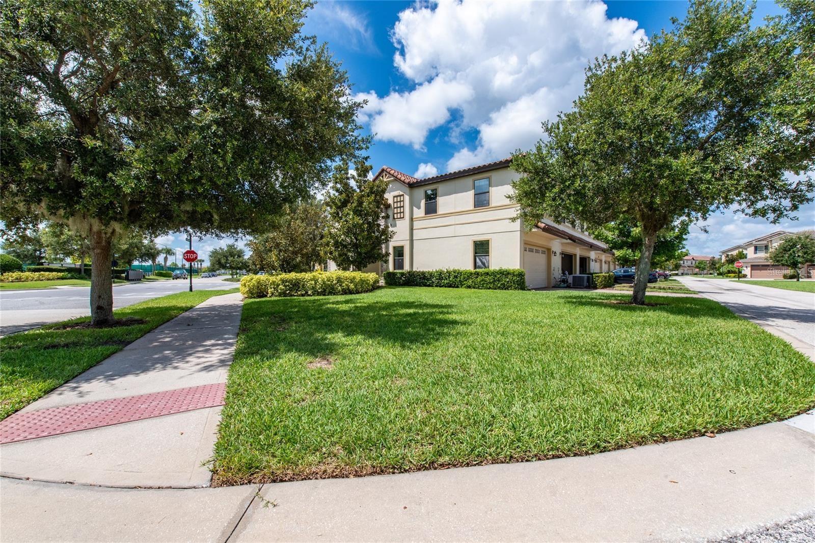 10155 Eagle Creek Center Boulevard, FL