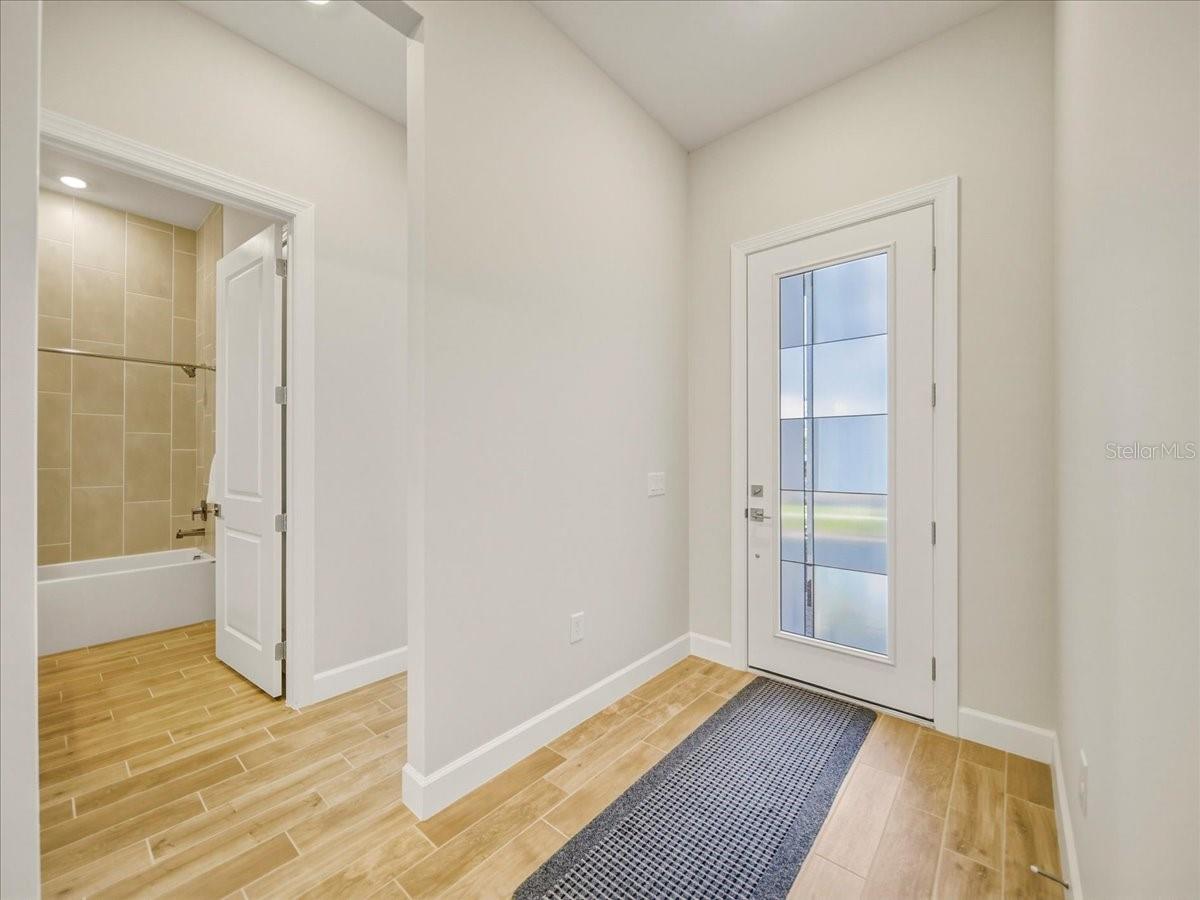 6013 Silver Grass Court, FL