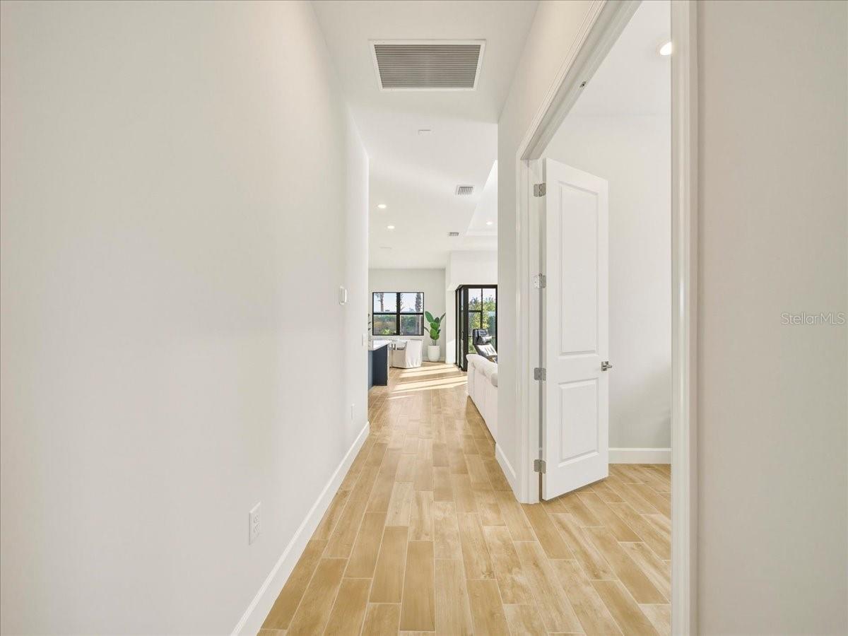 6013 Silver Grass Court, FL