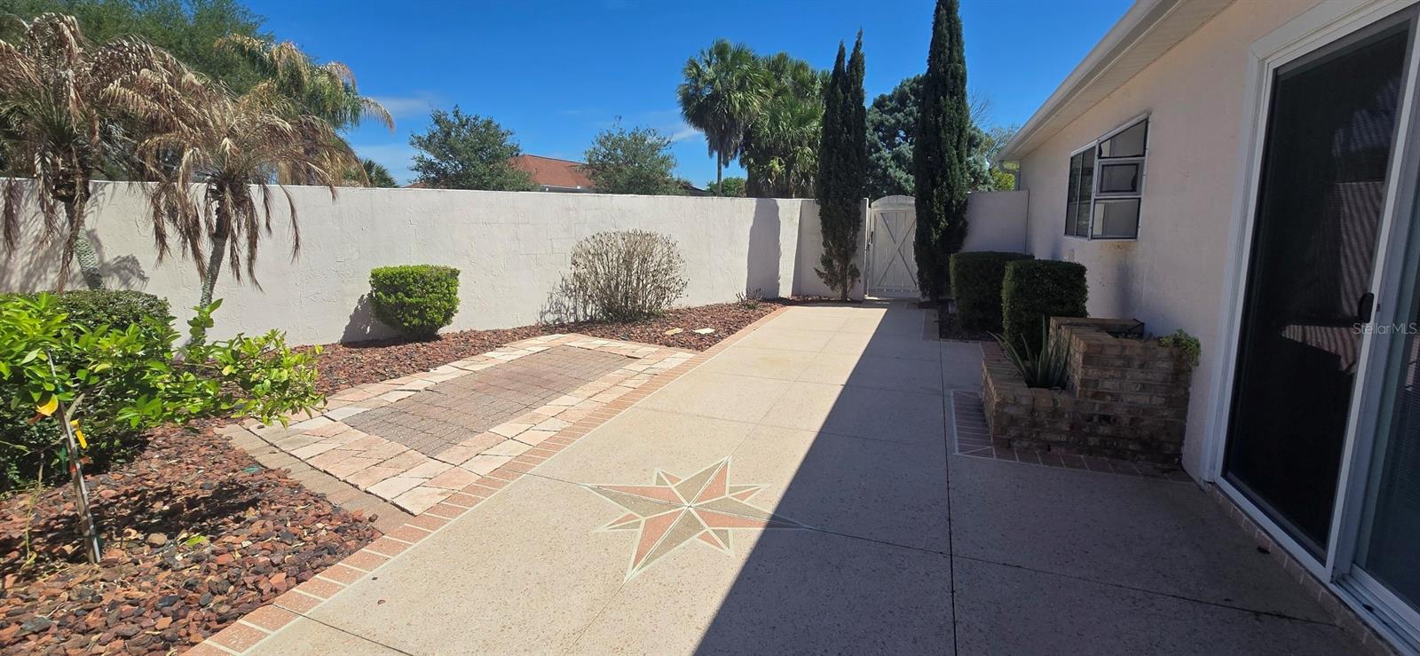 628 Dominguez Drive, FL