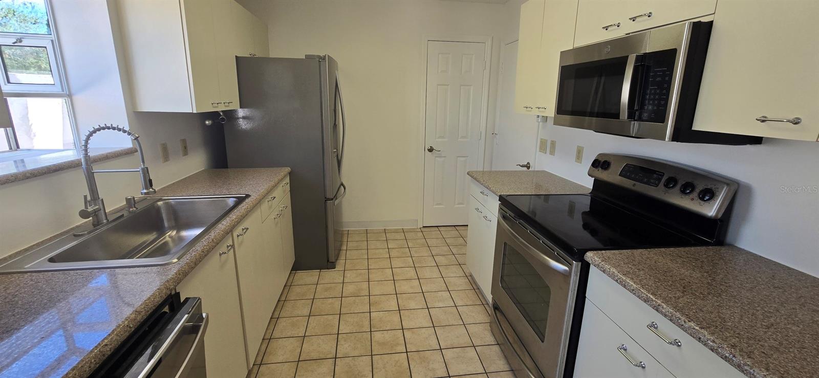 628 Dominguez Drive, FL
