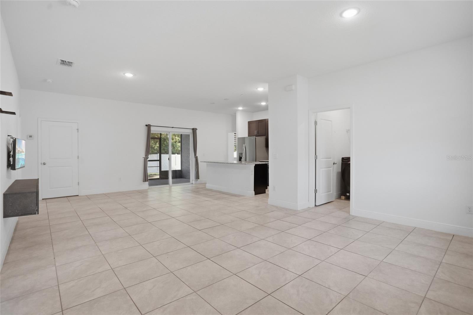 1010 Mayfair Place, FL