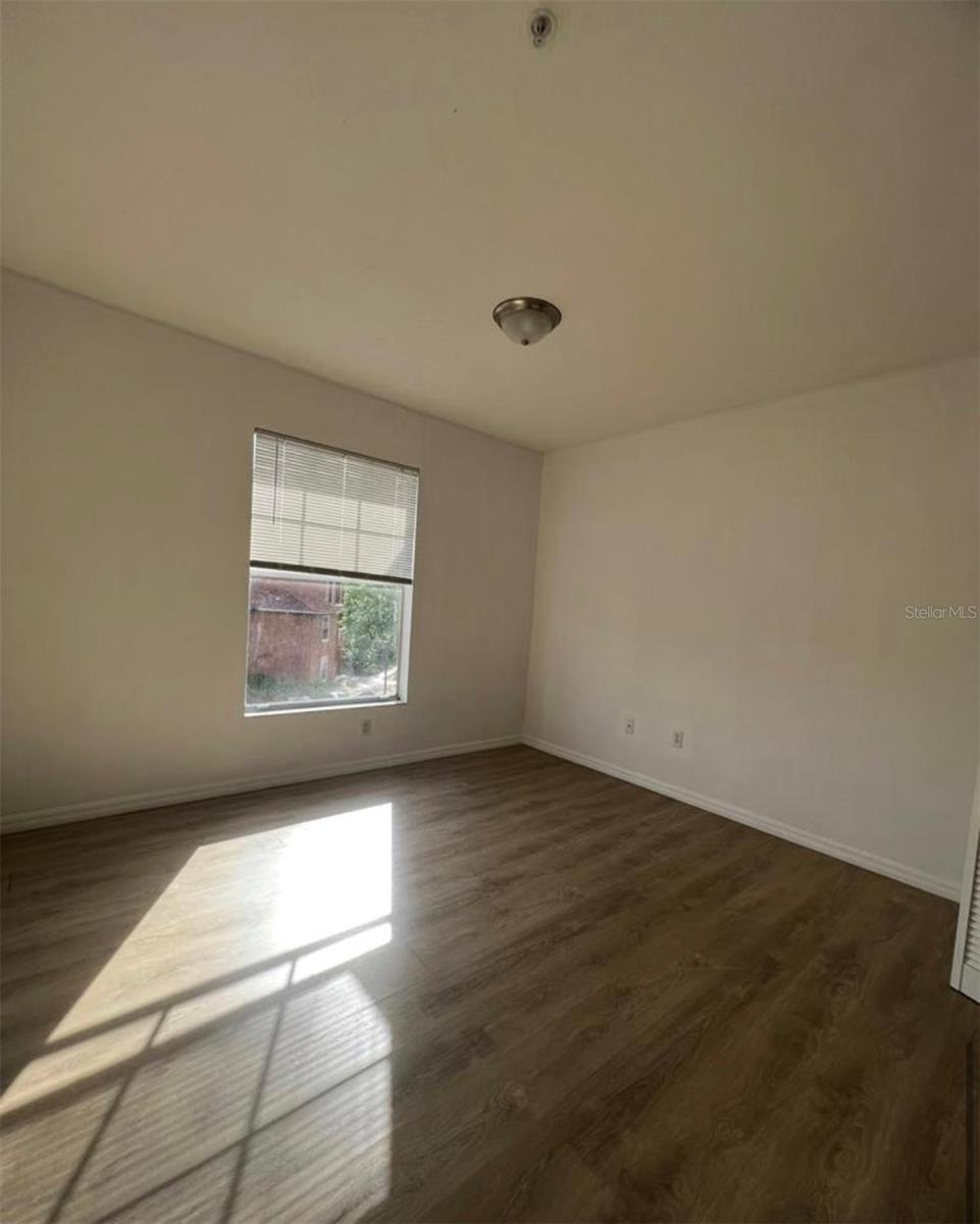 5548 Metrowest Boulevard, FL