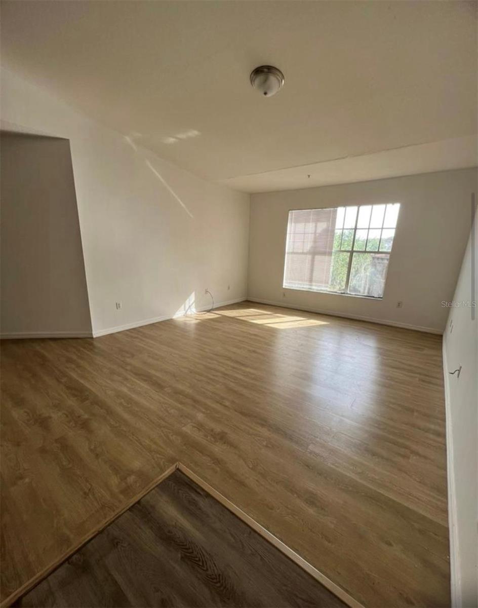 5548 Metrowest Boulevard, FL