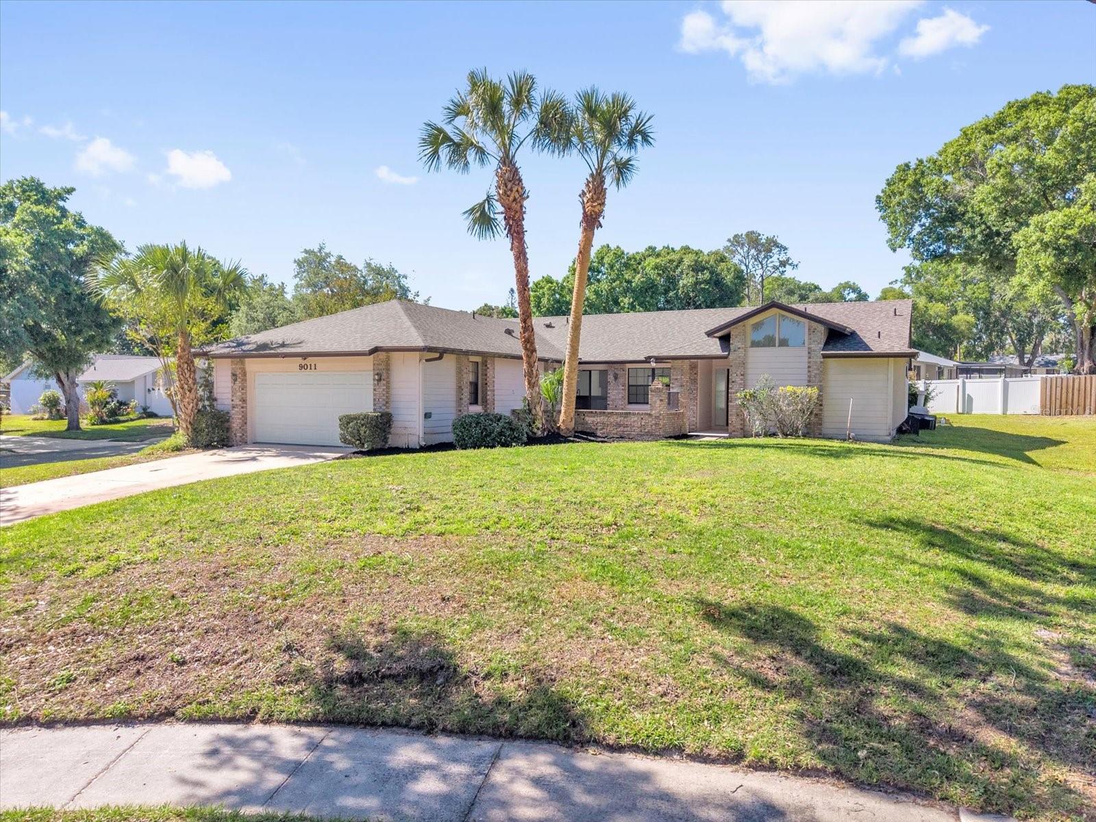 9011 Chapman Oak Court, FL