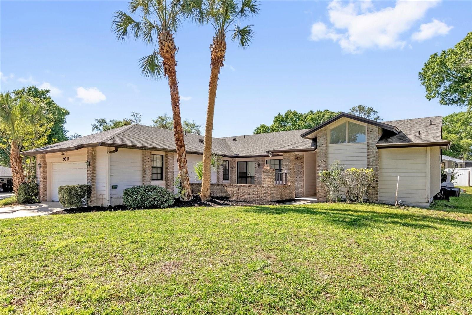 9011 Chapman Oak Court, FL