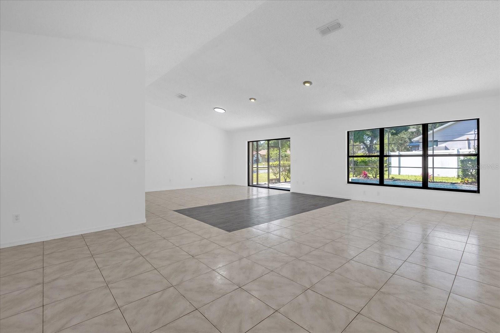 9011 Chapman Oak Court, FL