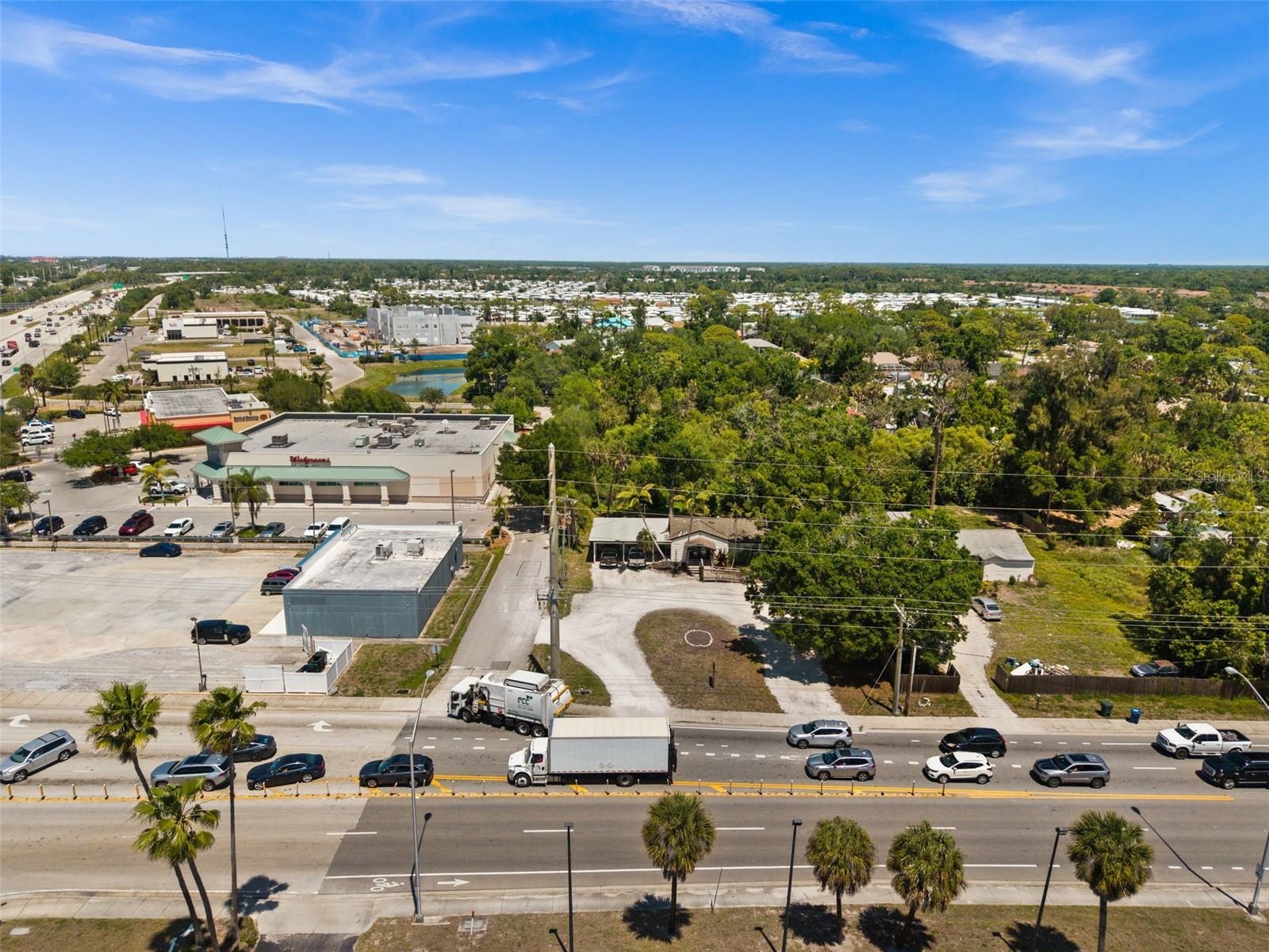 109 Laurel Road, FL