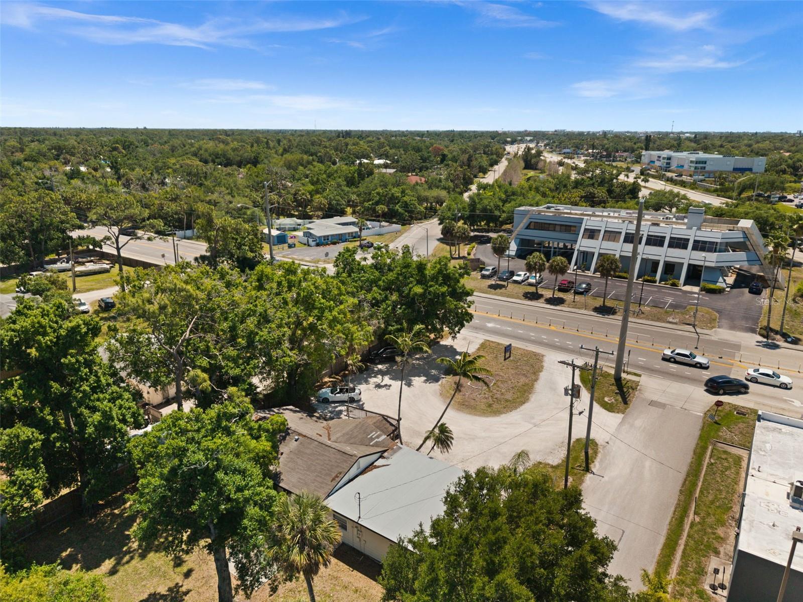 109 Laurel Road, FL