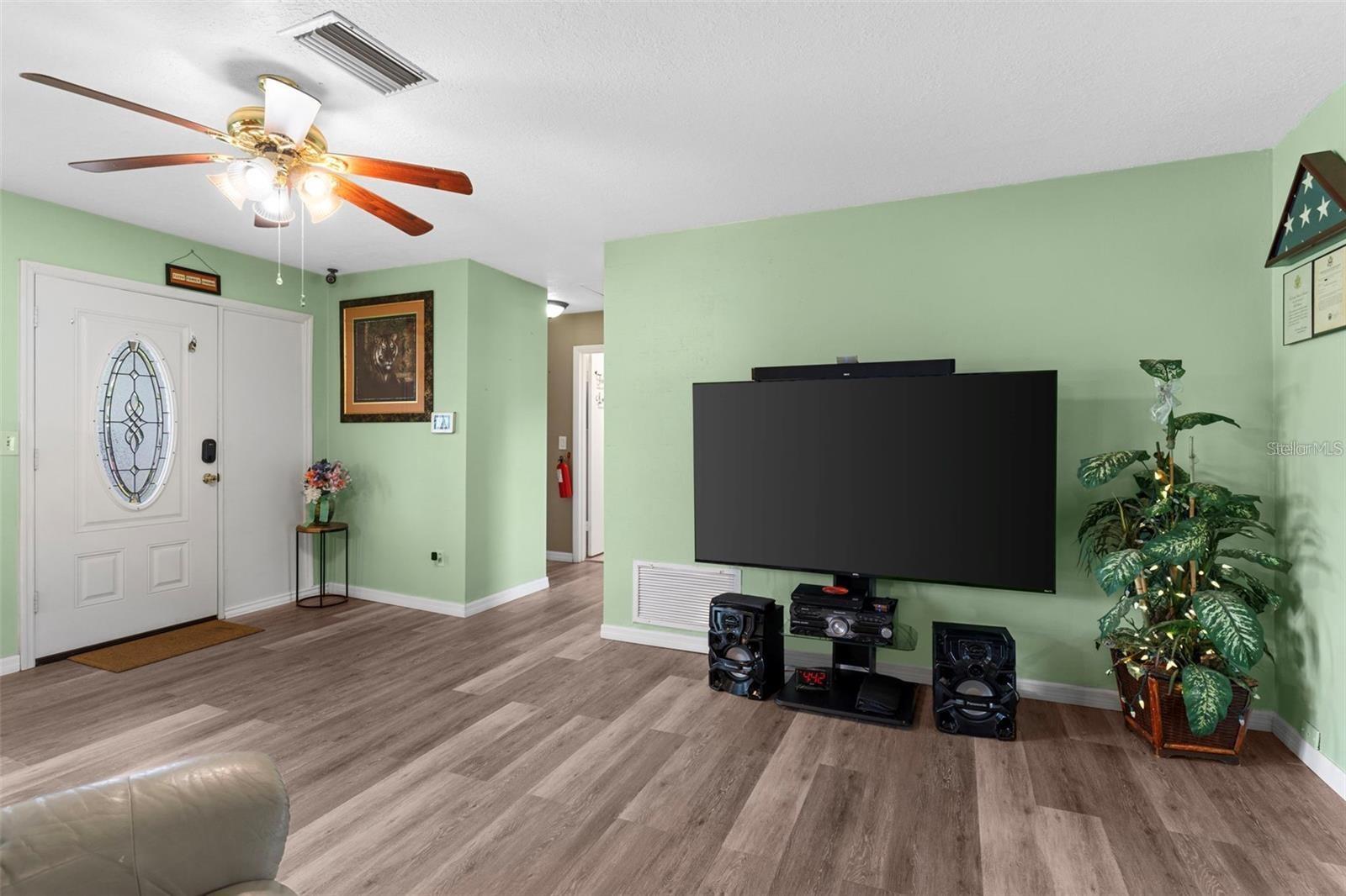 1566 Providence Boulevard, FL