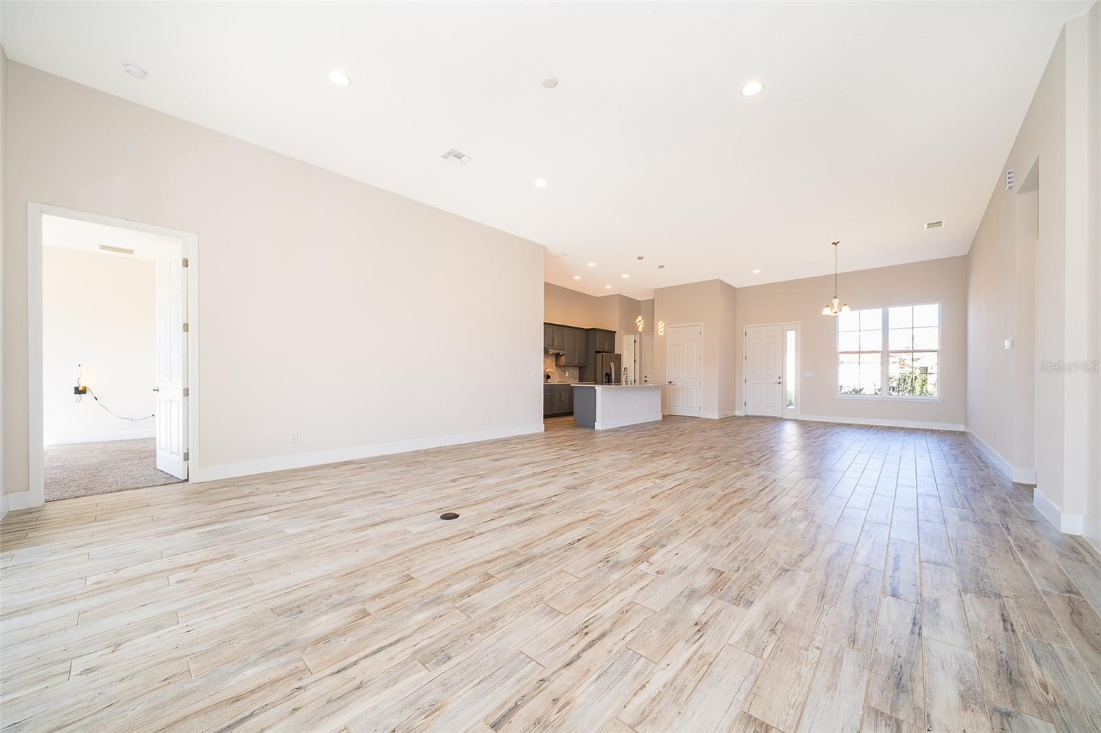 2400 Symphony Circle, FL