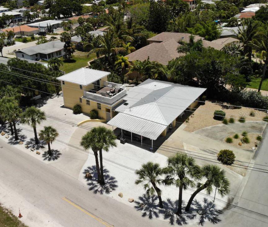 301 Avenida Madera, FL