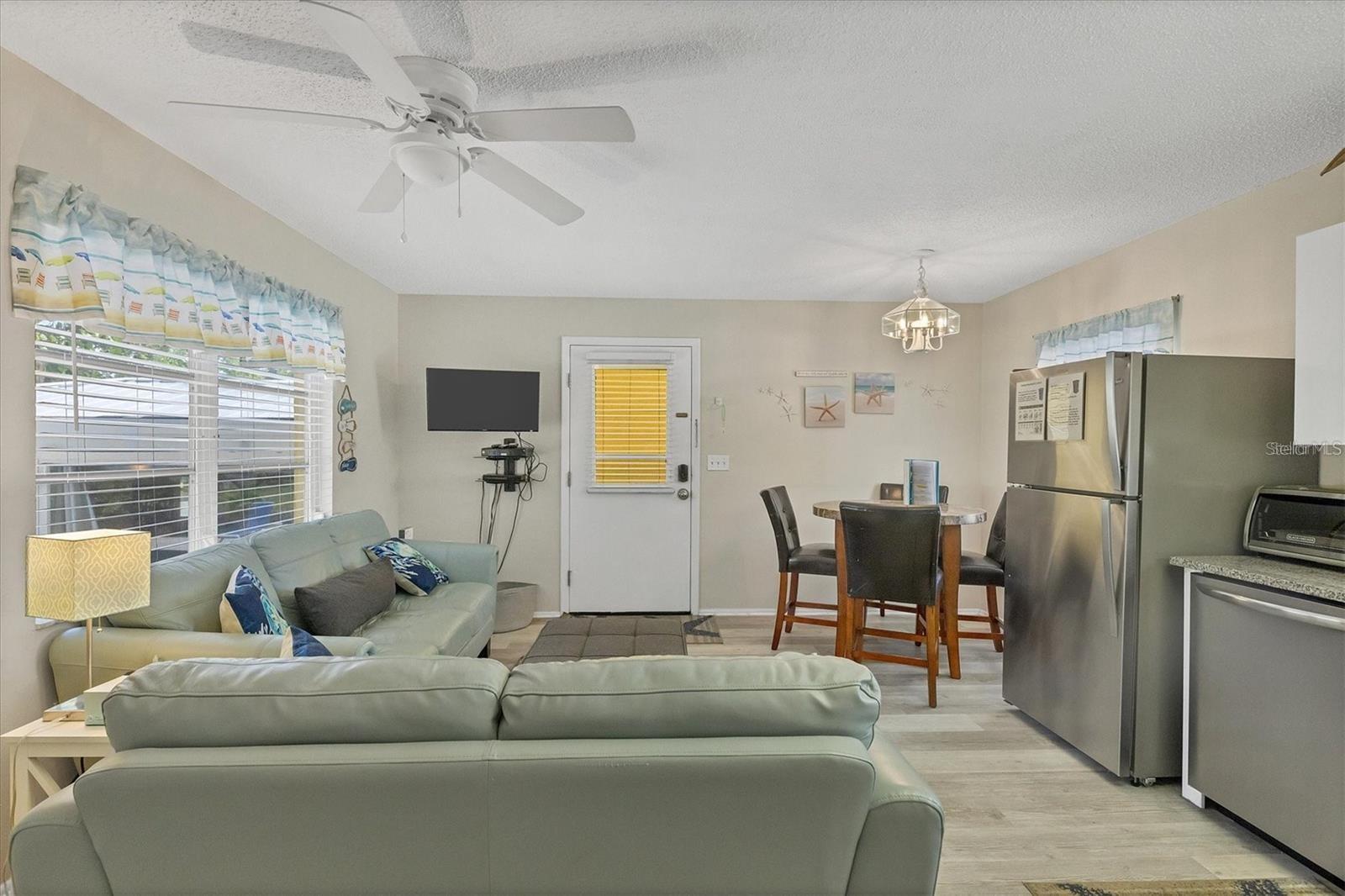 301 Avenida Madera, FL