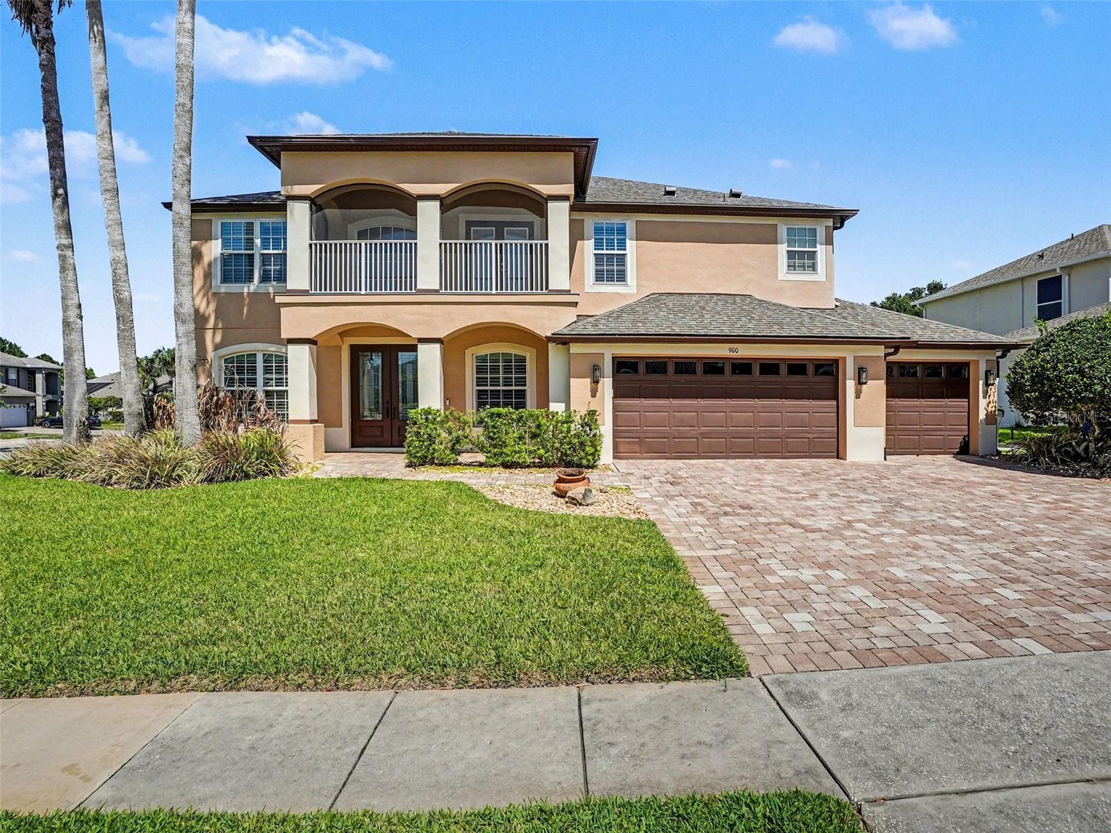 900 Nola Drive, FL