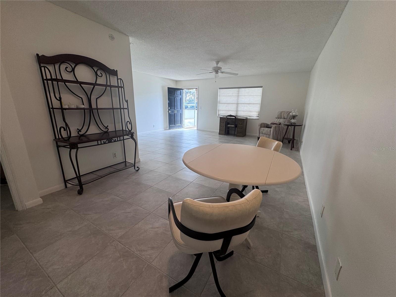 100 El Camino Drive, FL