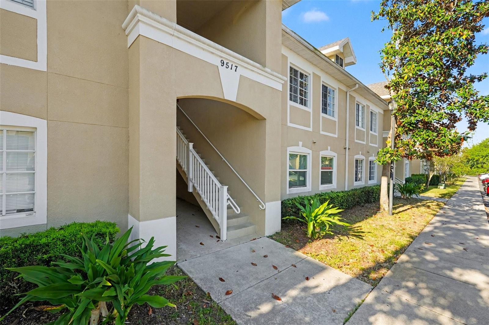 9517 Amberdale Court, FL